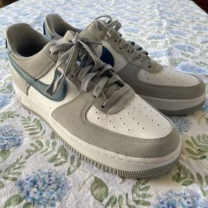Nike Air Force 1